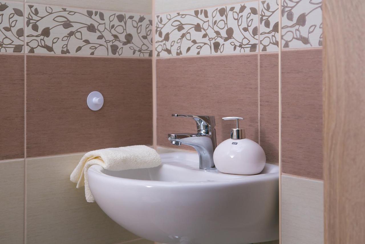 Forras Apartman เอ็กเกอร์ ภายนอก รูปภาพ